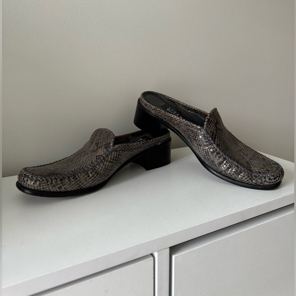 Stuart Weitzman Womens Shoes Mules Womens Size 8 AA Snakeskin Leather Slip On